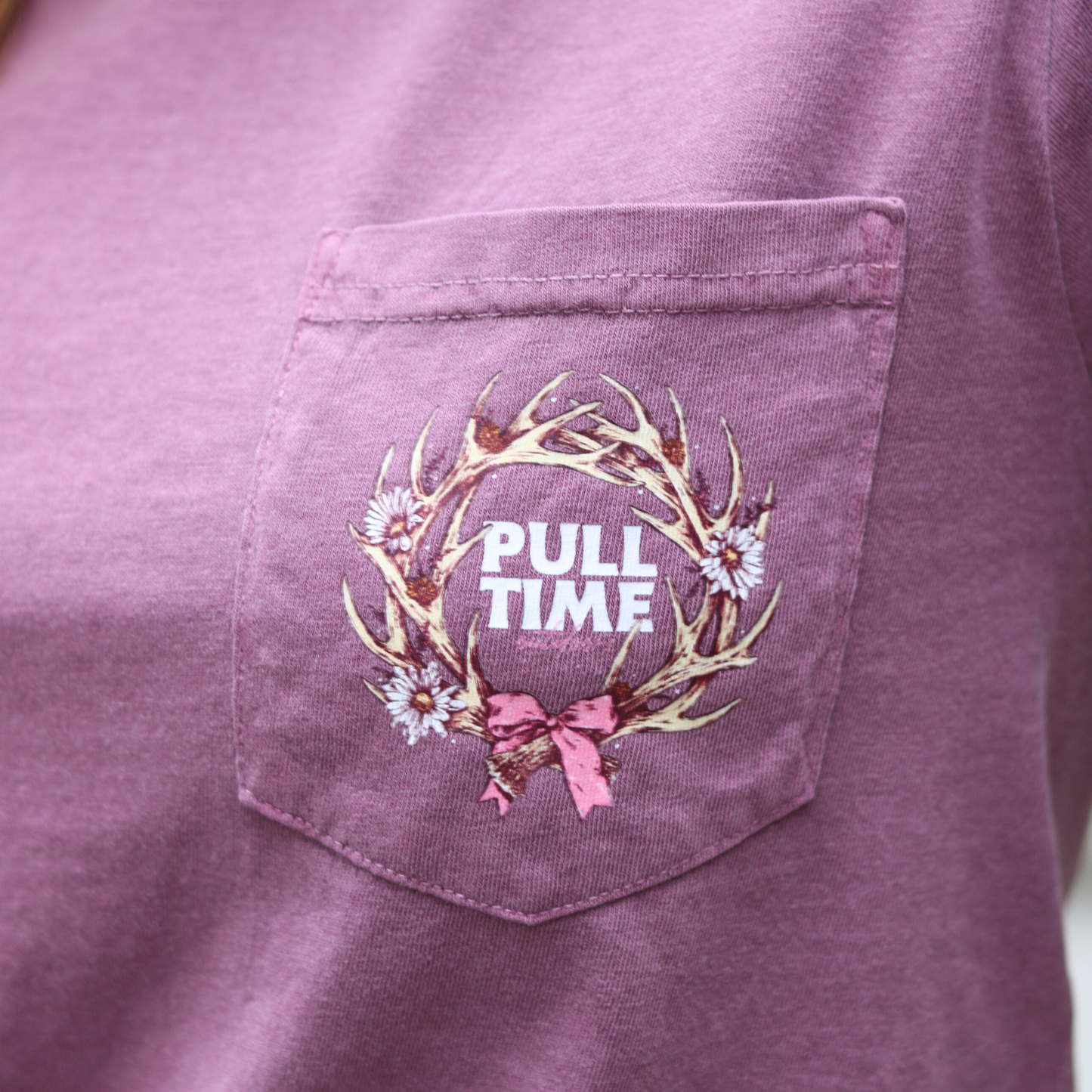 NEW | Pull Time Shirt | Antler Wreath